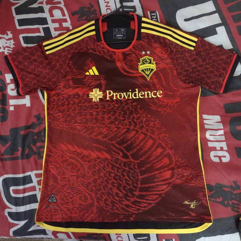 Seattle Sounders 23/24 Bruce Lee Adidas Jersey XL